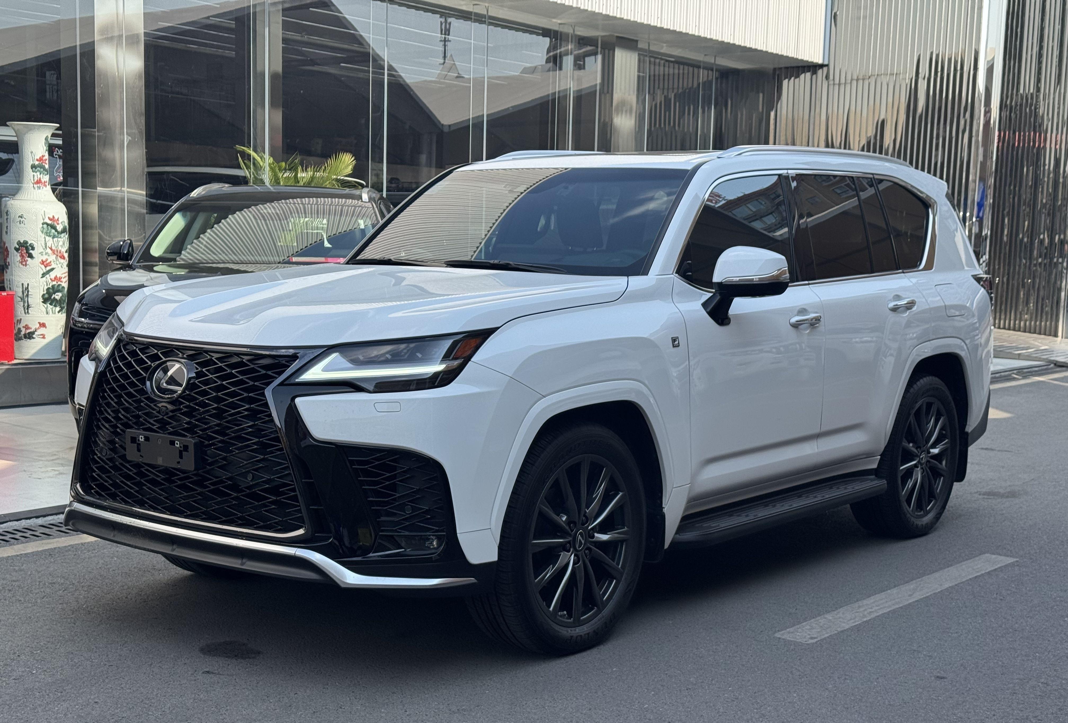 Lexus LX 2023 thumb 10
