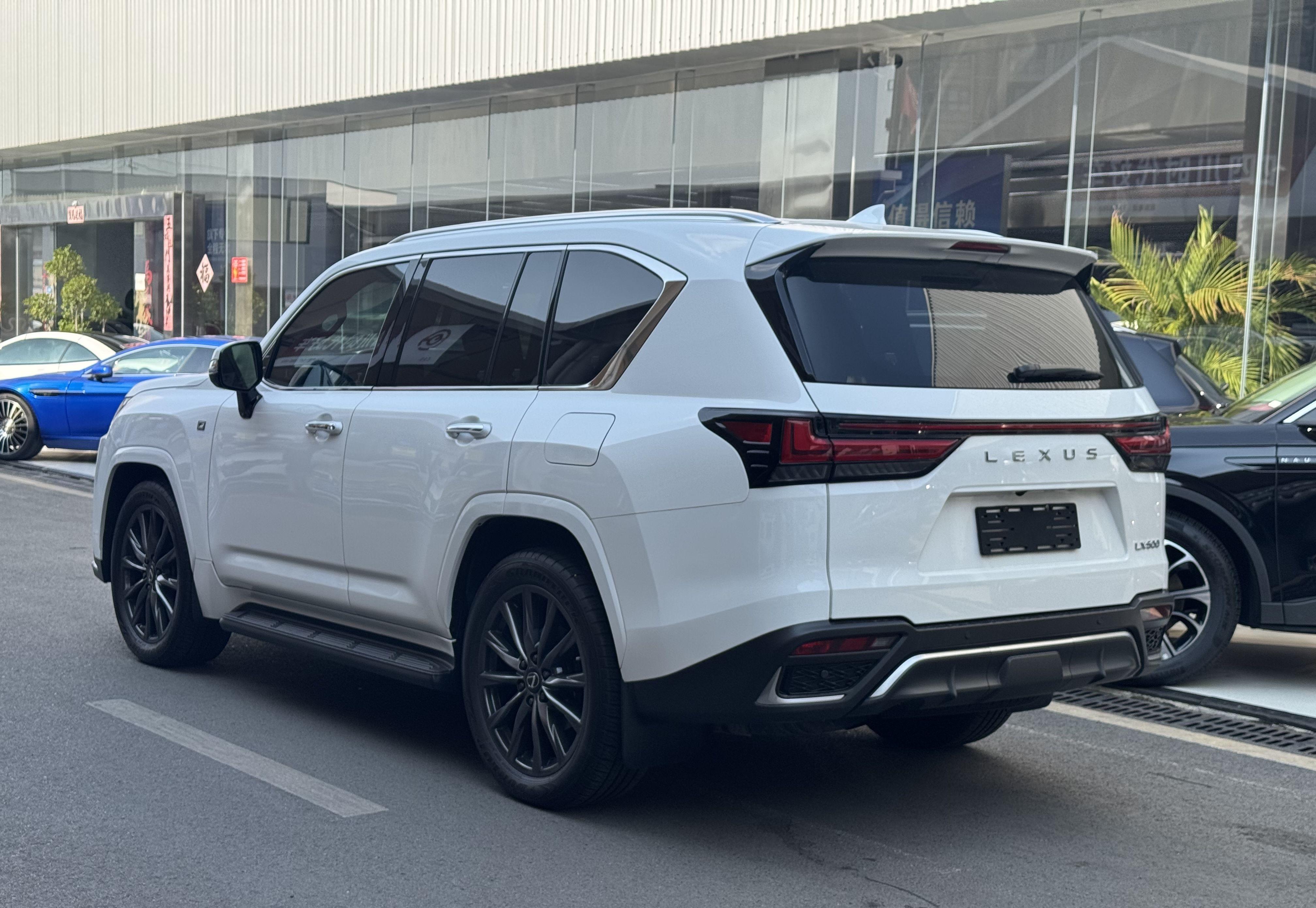 Lexus LX 2023 thumb 12