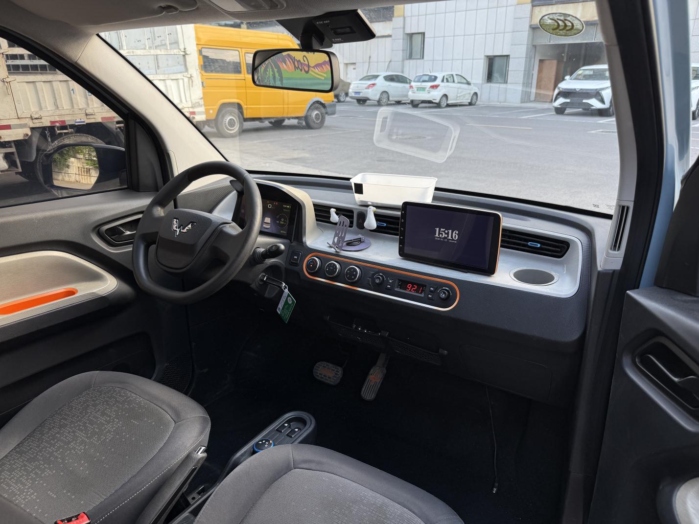 Wuling Mini EV 2020 thumb 4