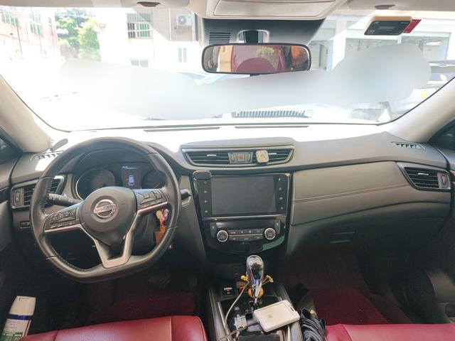 Nissan X-Trail 2021 thumb 3