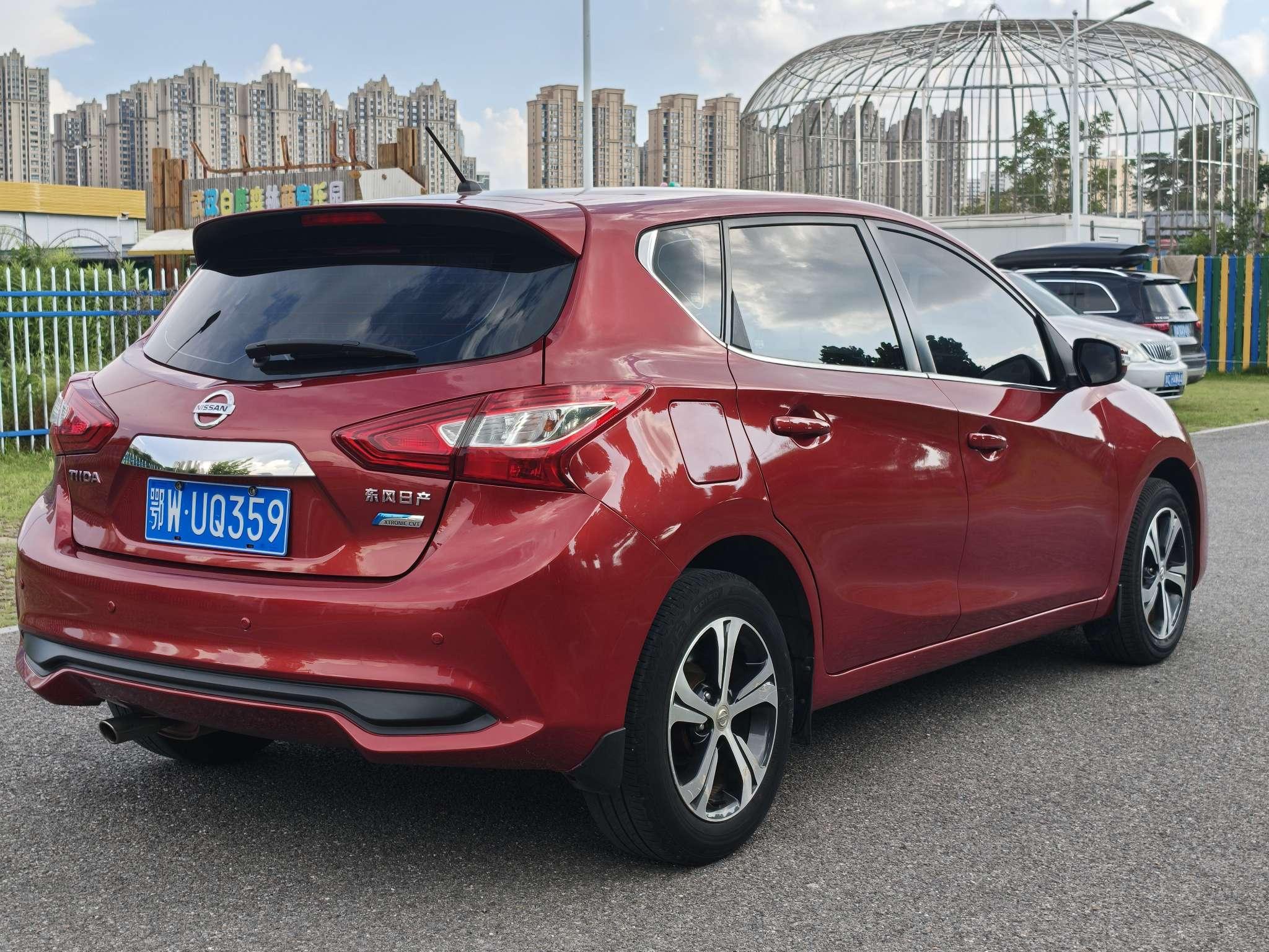 Nissan Tiida 2019 thumb 5