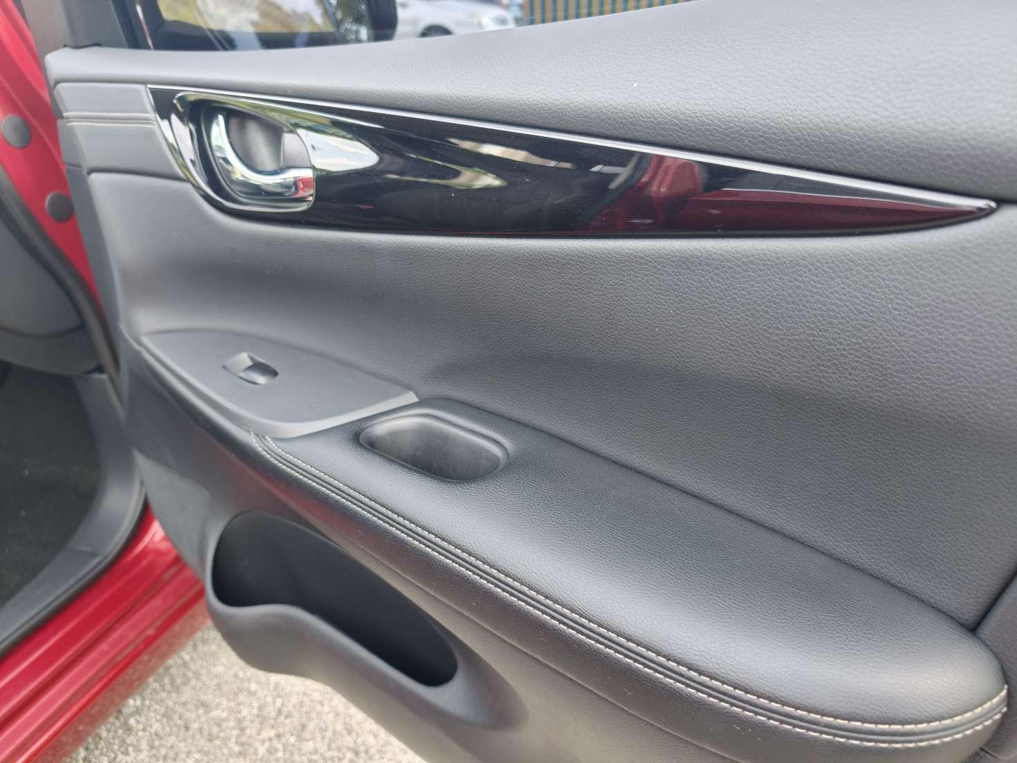 Nissan Tiida 2019 thumb 10