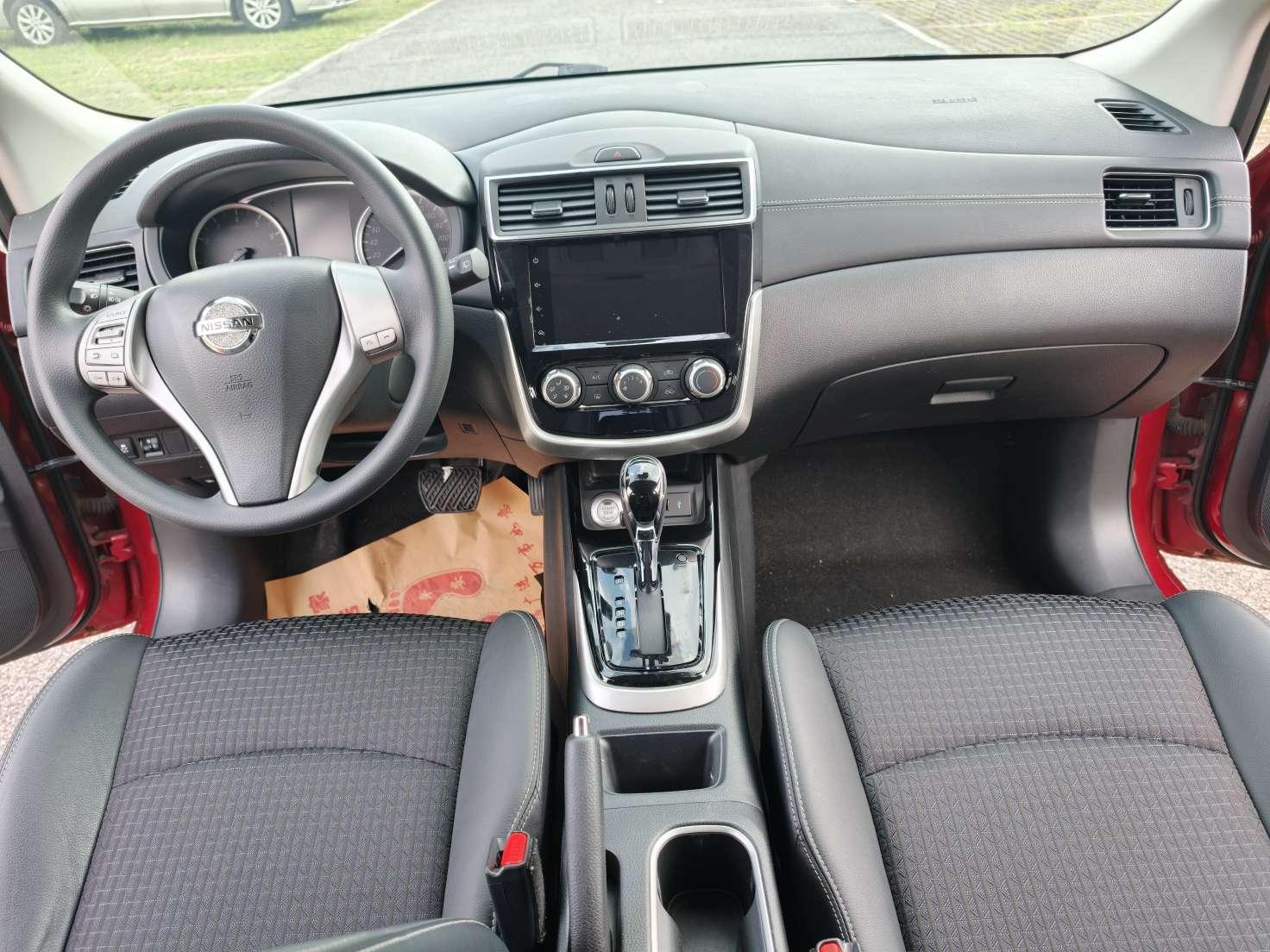 Nissan Tiida 2019 thumb 11