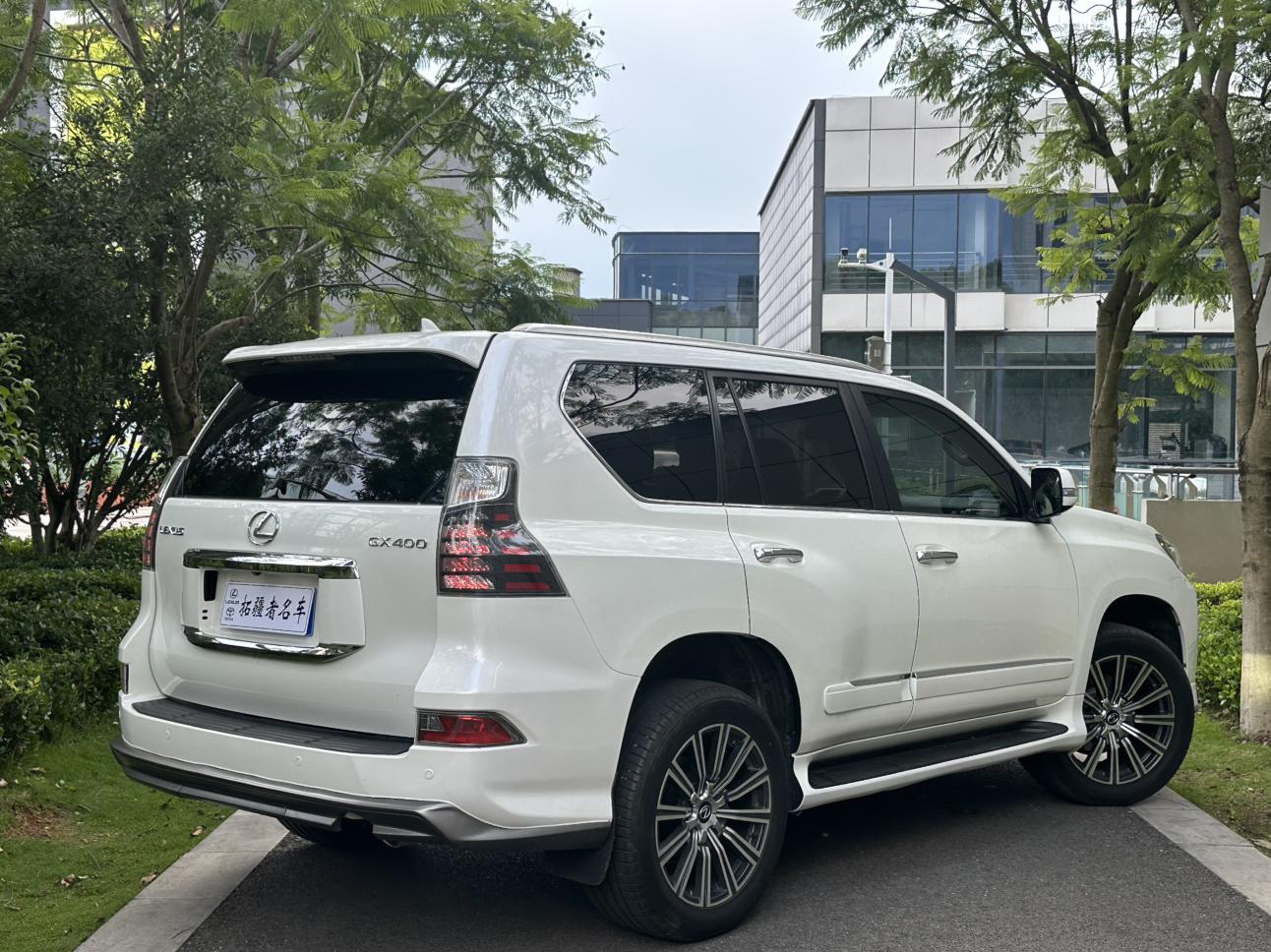 Lexus GX 2012 thumb 4