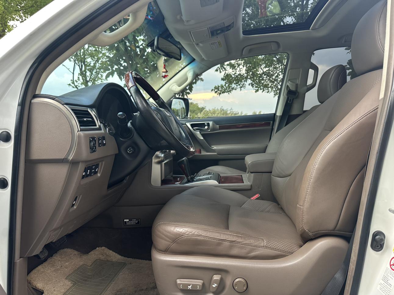 Lexus GX 2012 thumb 6