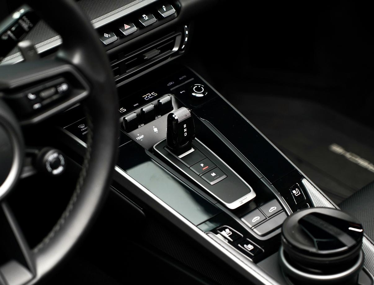 Porsche 911 2022 thumb 11
