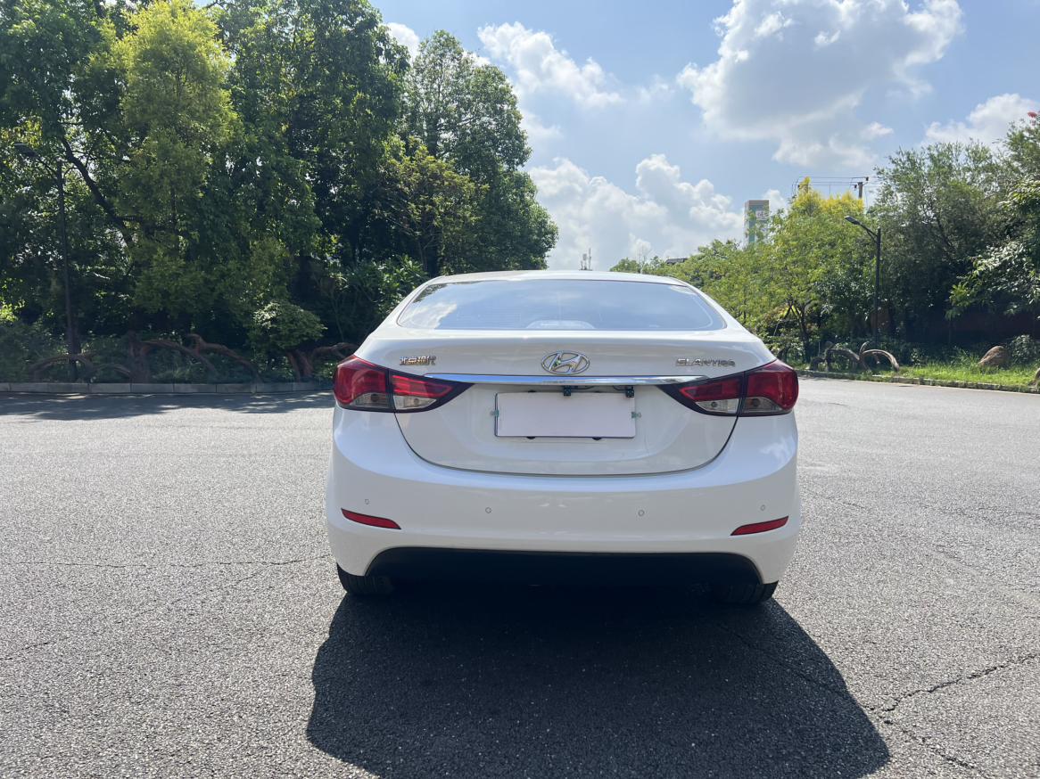 Hyundai Elantra 2016 thumb 2