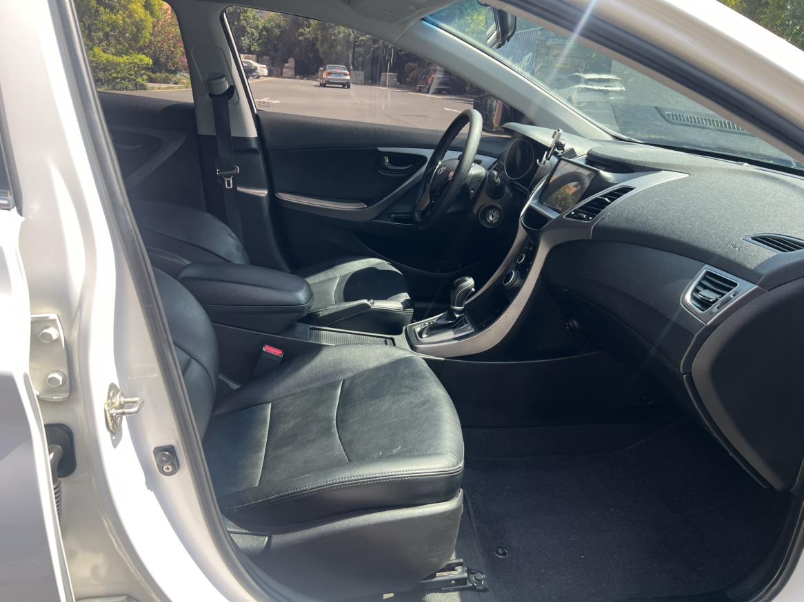 Hyundai Elantra 2016 thumb 6