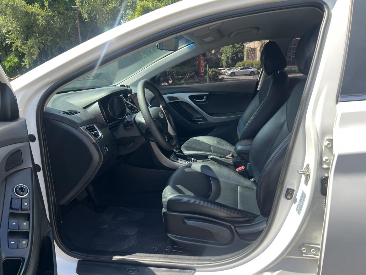Hyundai Elantra 2016 thumb 9