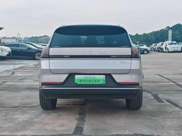 Volvo XC70 2026 thumb 2