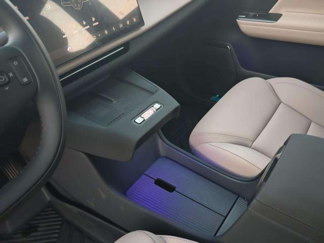 Volvo XC70 2026 thumb 11