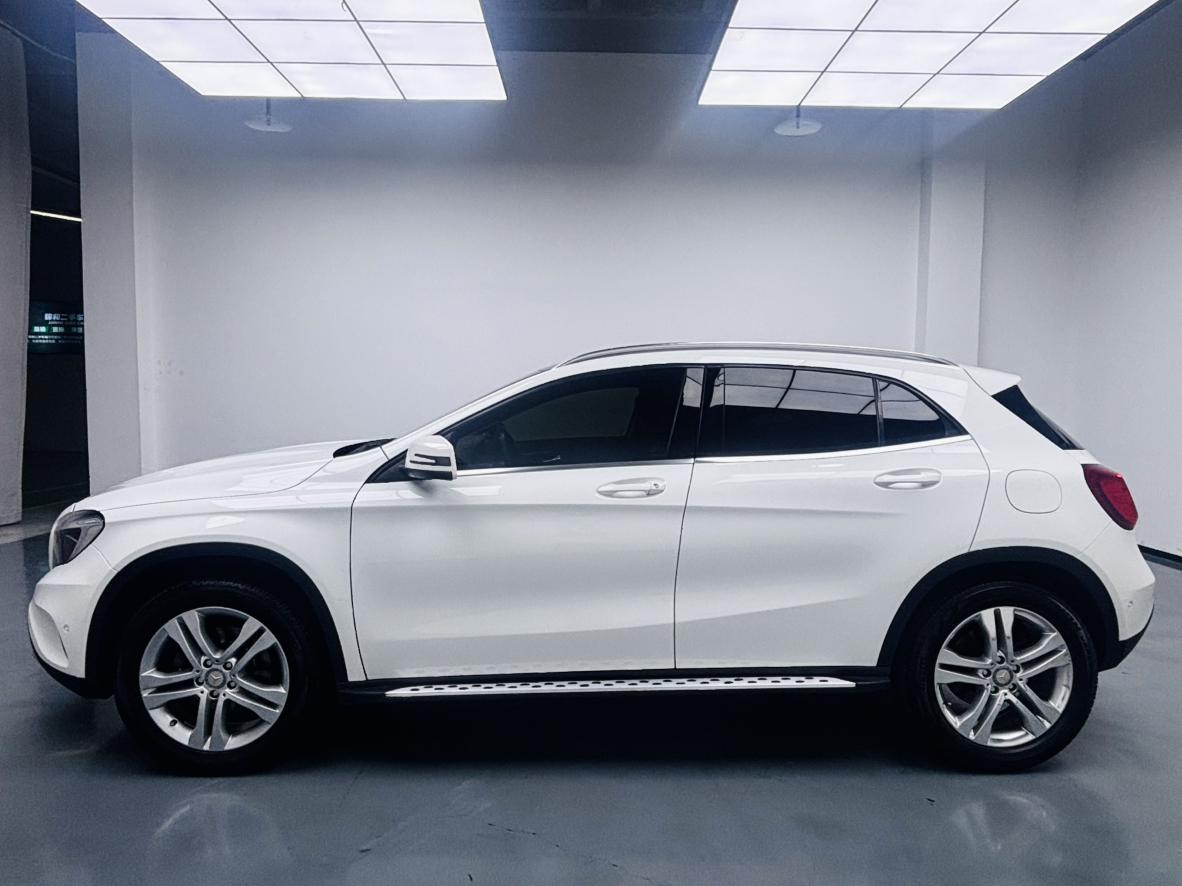 Mercedes-Benz GLA 2016 thumb 2