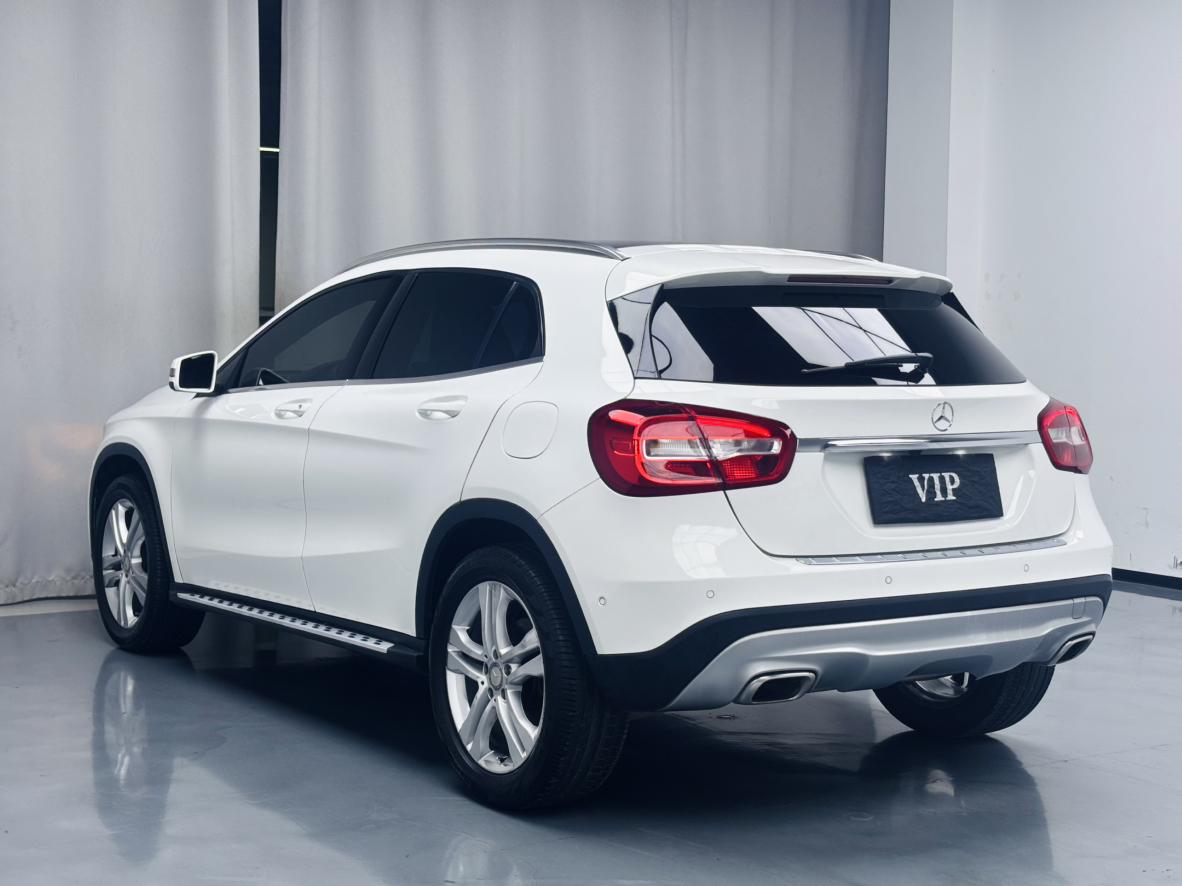 Mercedes-Benz GLA 2016 thumb 3
