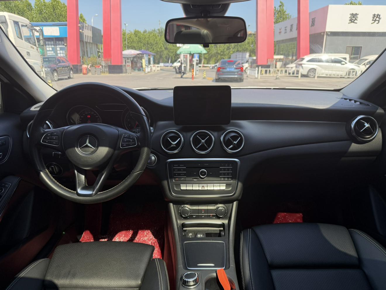 Mercedes-Benz GLA 2017 thumb 5