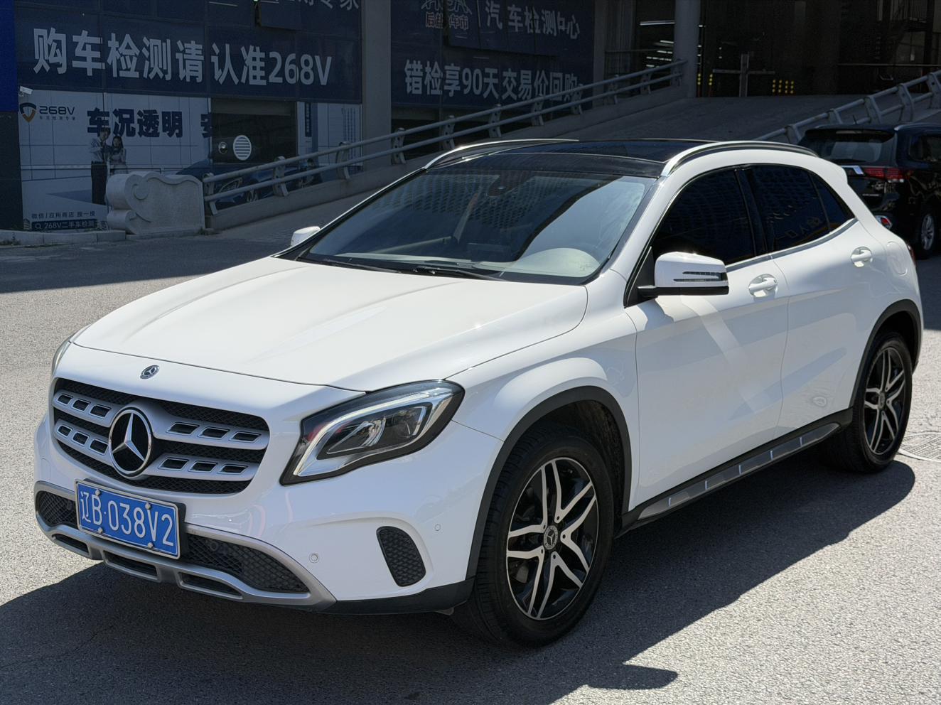 Mercedes-Benz GLA 2017 thumb 8
