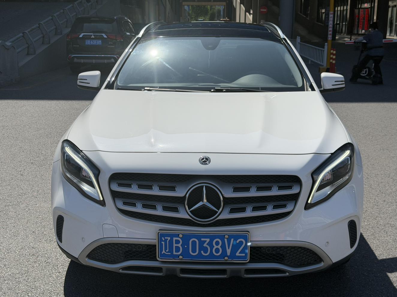 Mercedes-Benz GLA 2017 thumb 9