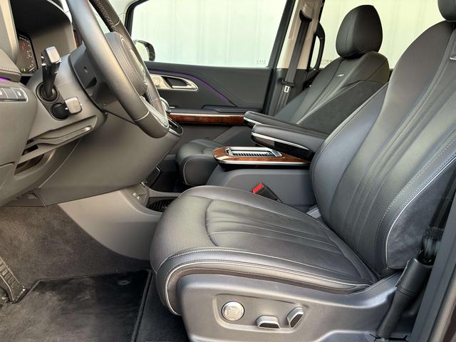 Hongqi HQ9 PHEV 2024 thumb 11