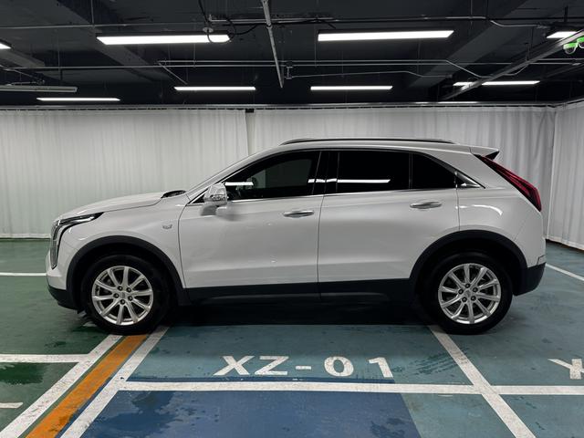 Cadillac XT4 2018 thumb 2