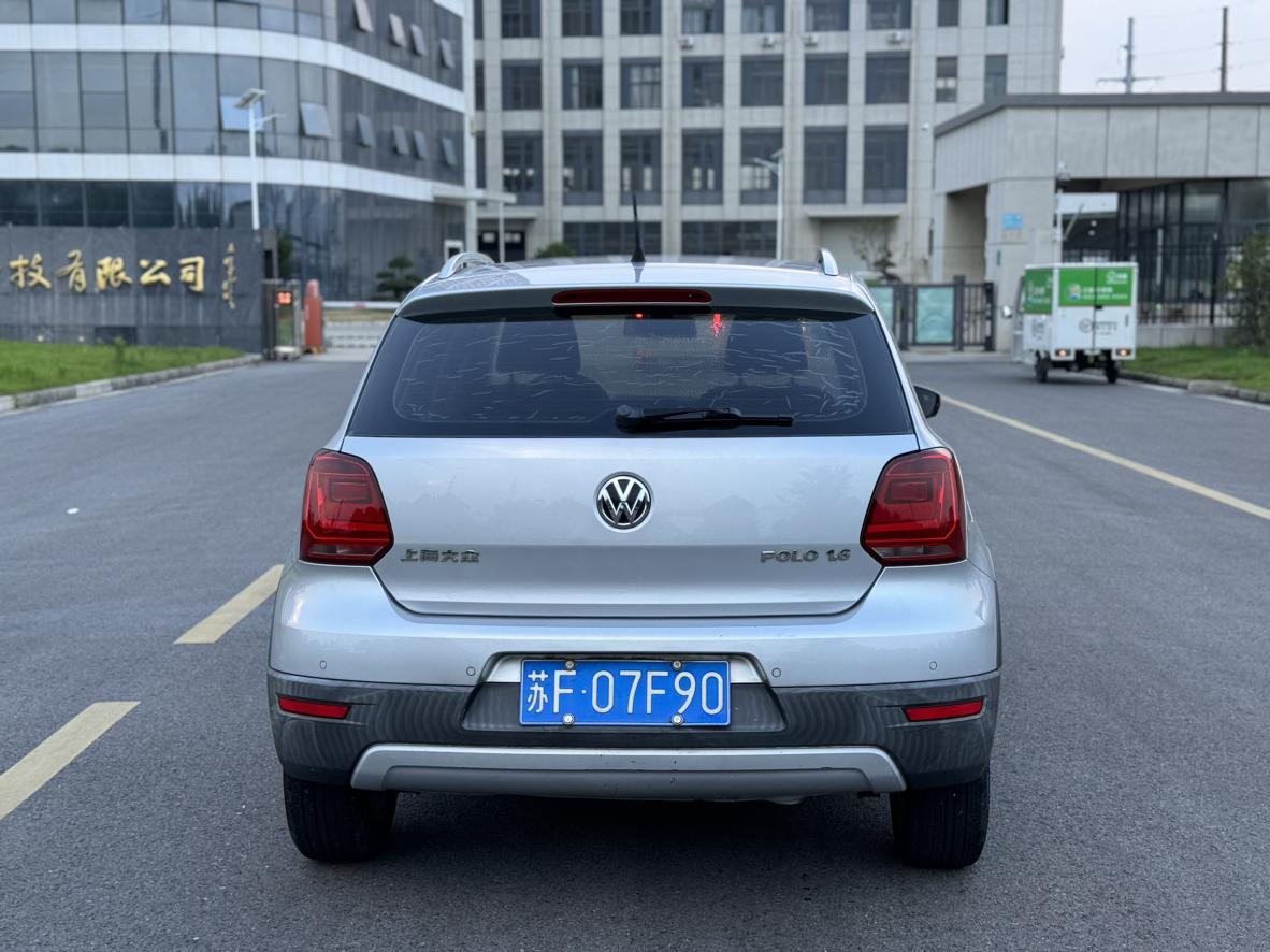 Volkswagen Polo 2014 thumb 3