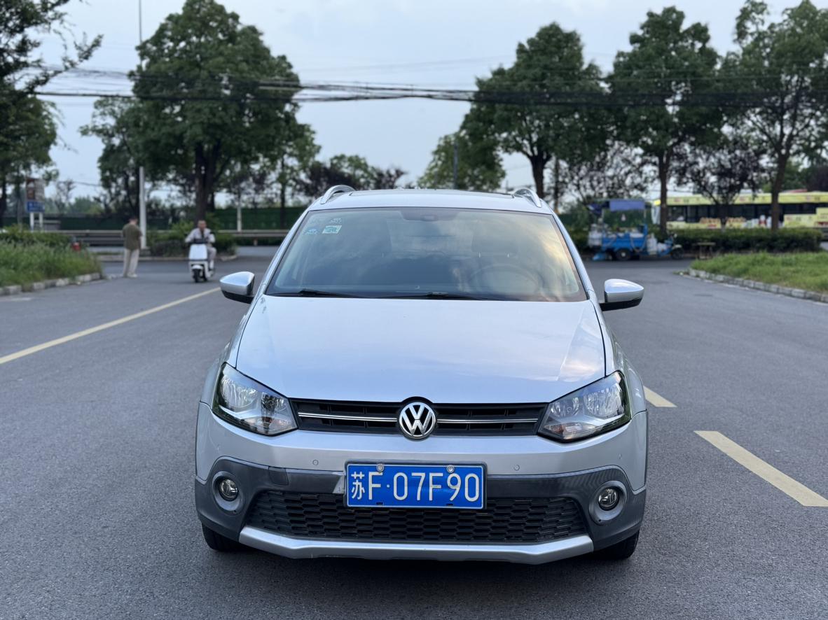 Volkswagen Polo 2014 thumb 12