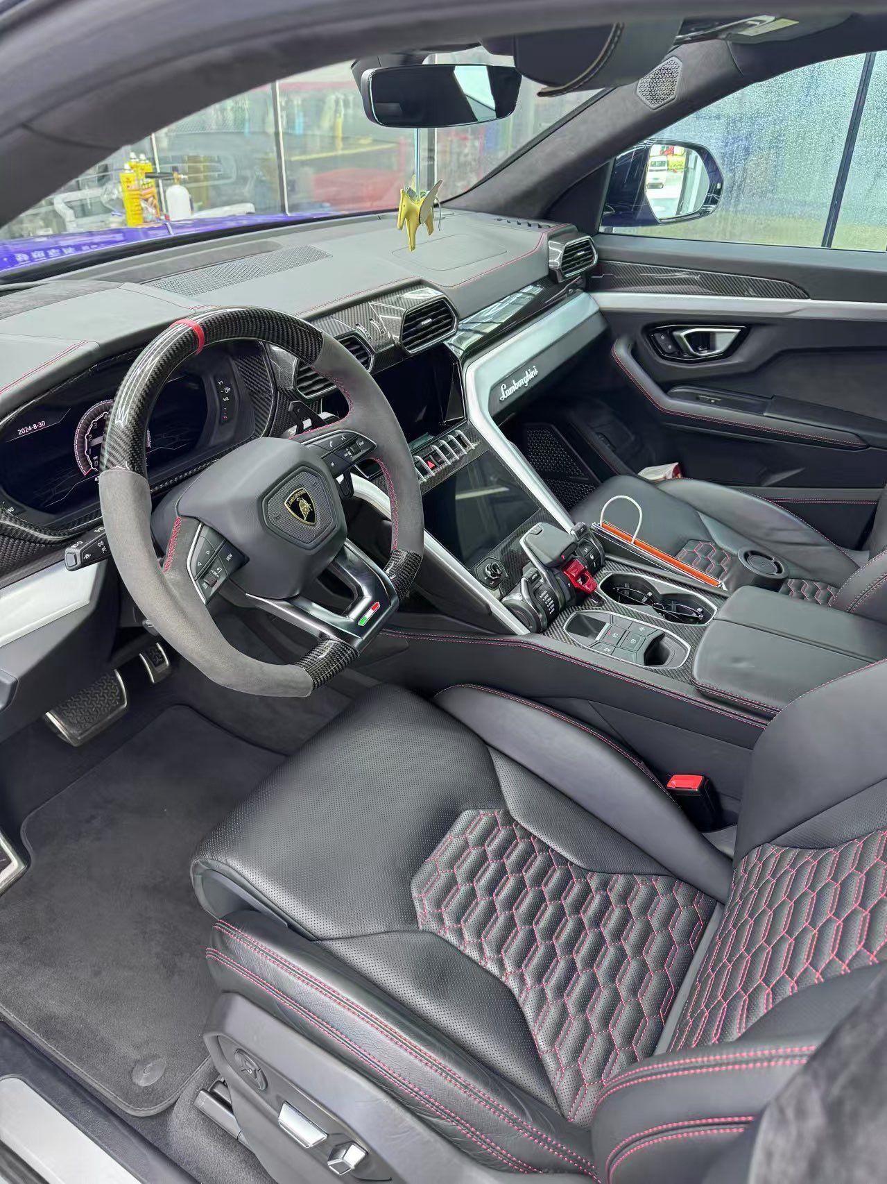 Lamborghini Urus 2021 thumb 5