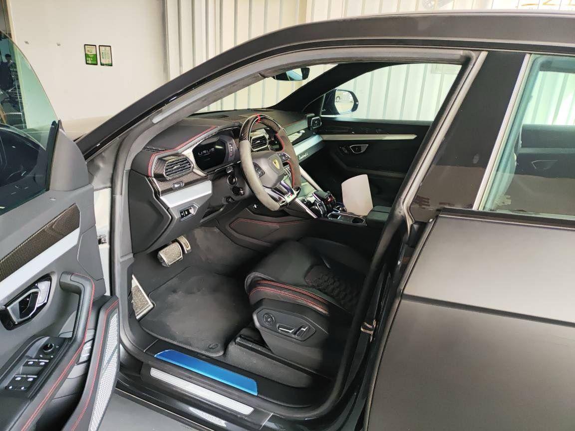 Lamborghini Urus 2021 thumb 7