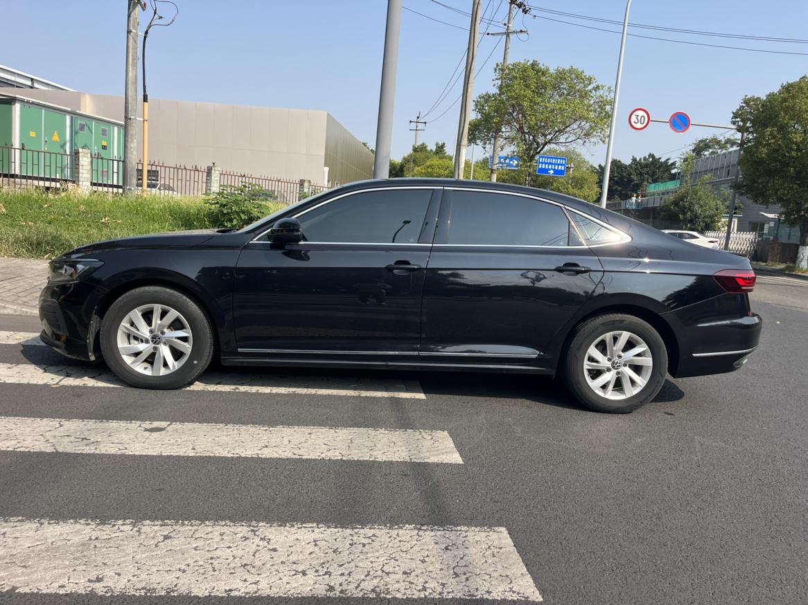 Volkswagen Passat (North America and China) 2022 thumb 2