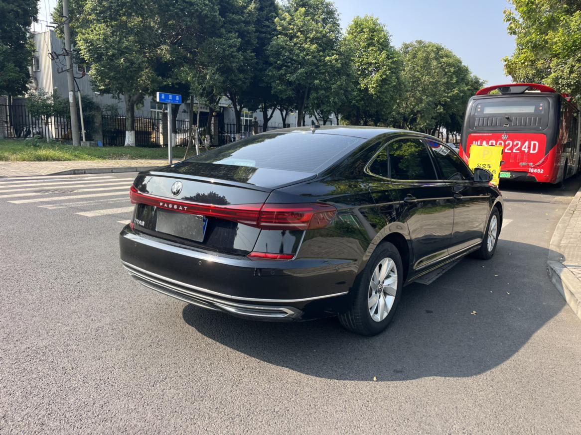 Volkswagen Passat (North America and China) 2022 thumb 5