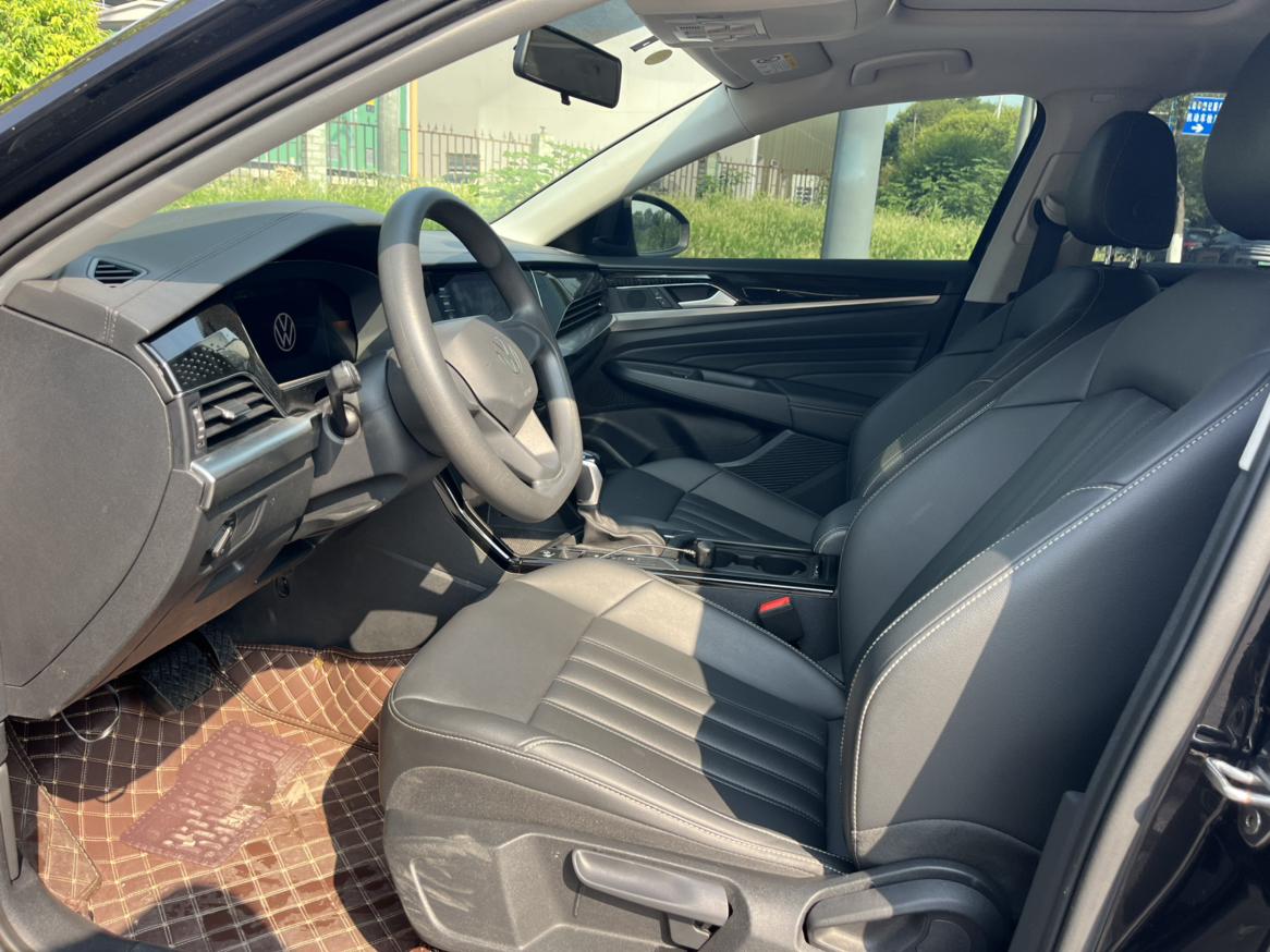 Volkswagen Passat (North America and China) 2022 thumb 8