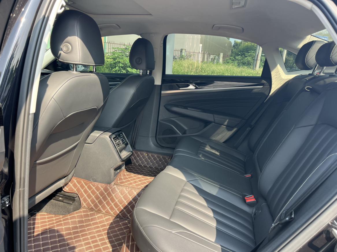 Volkswagen Passat (North America and China) 2022 thumb 9