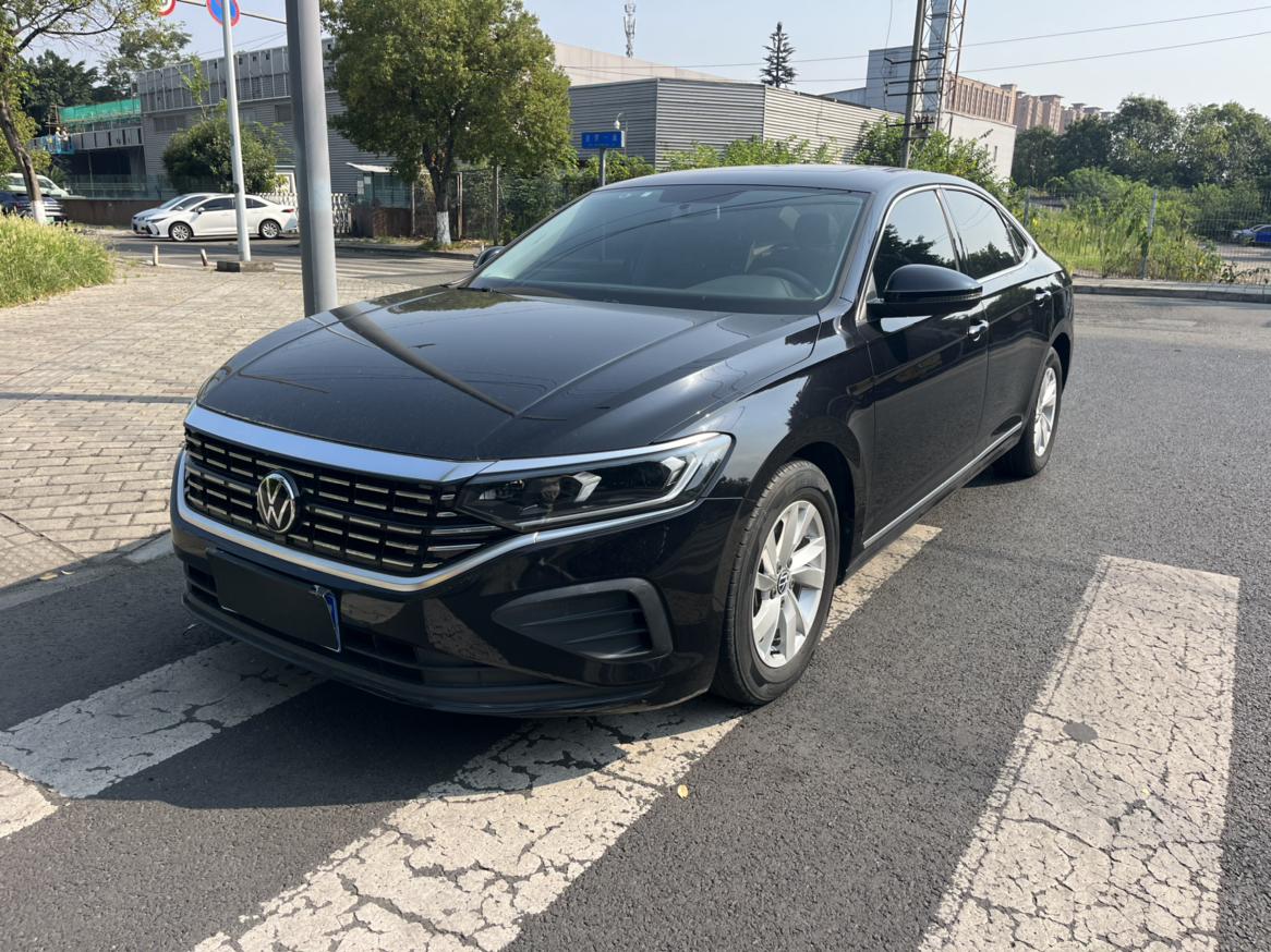 Volkswagen Passat (North America and China) 2022 thumb 12