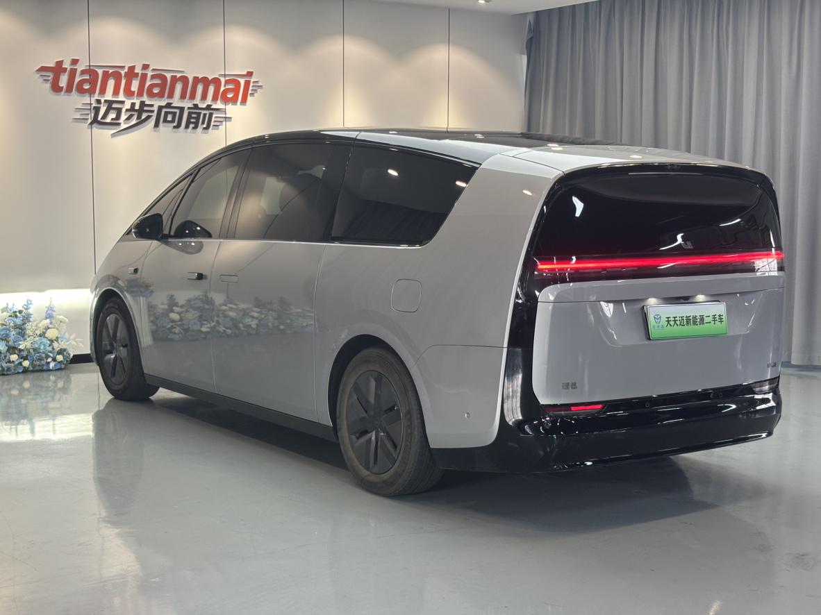 Lixiang (Li Auto) Mega 2024 thumb 2