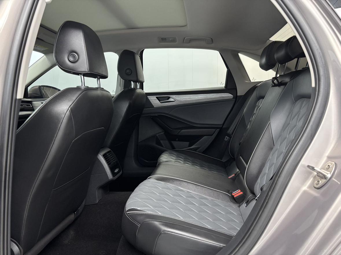 Volkswagen Sagitar 2023 thumb 9