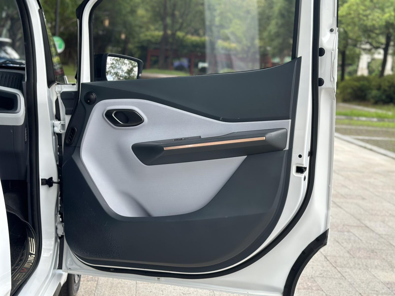 Wuling Nano EV 2021 thumb 5