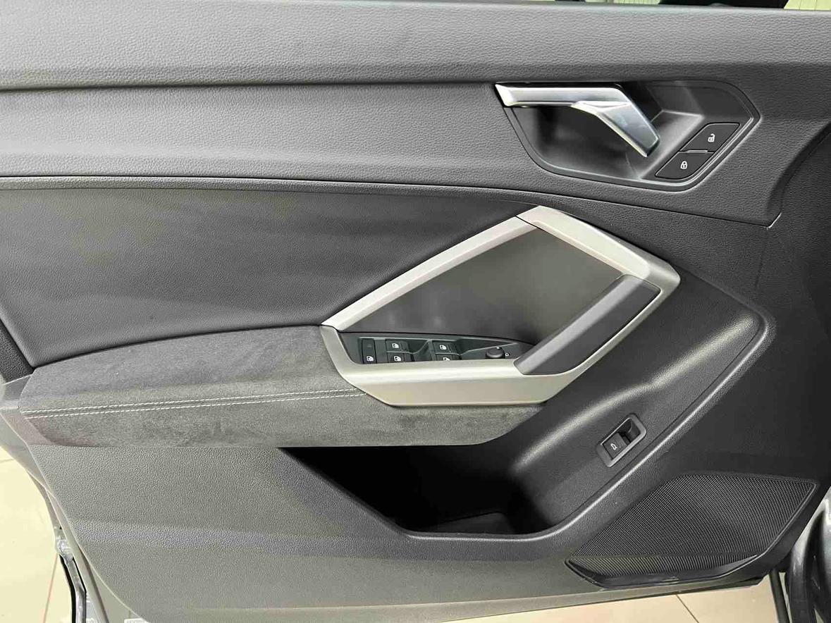 Audi Q3 2022 thumb 7
