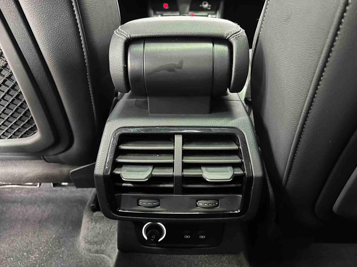 Audi Q3 2022 thumb 10