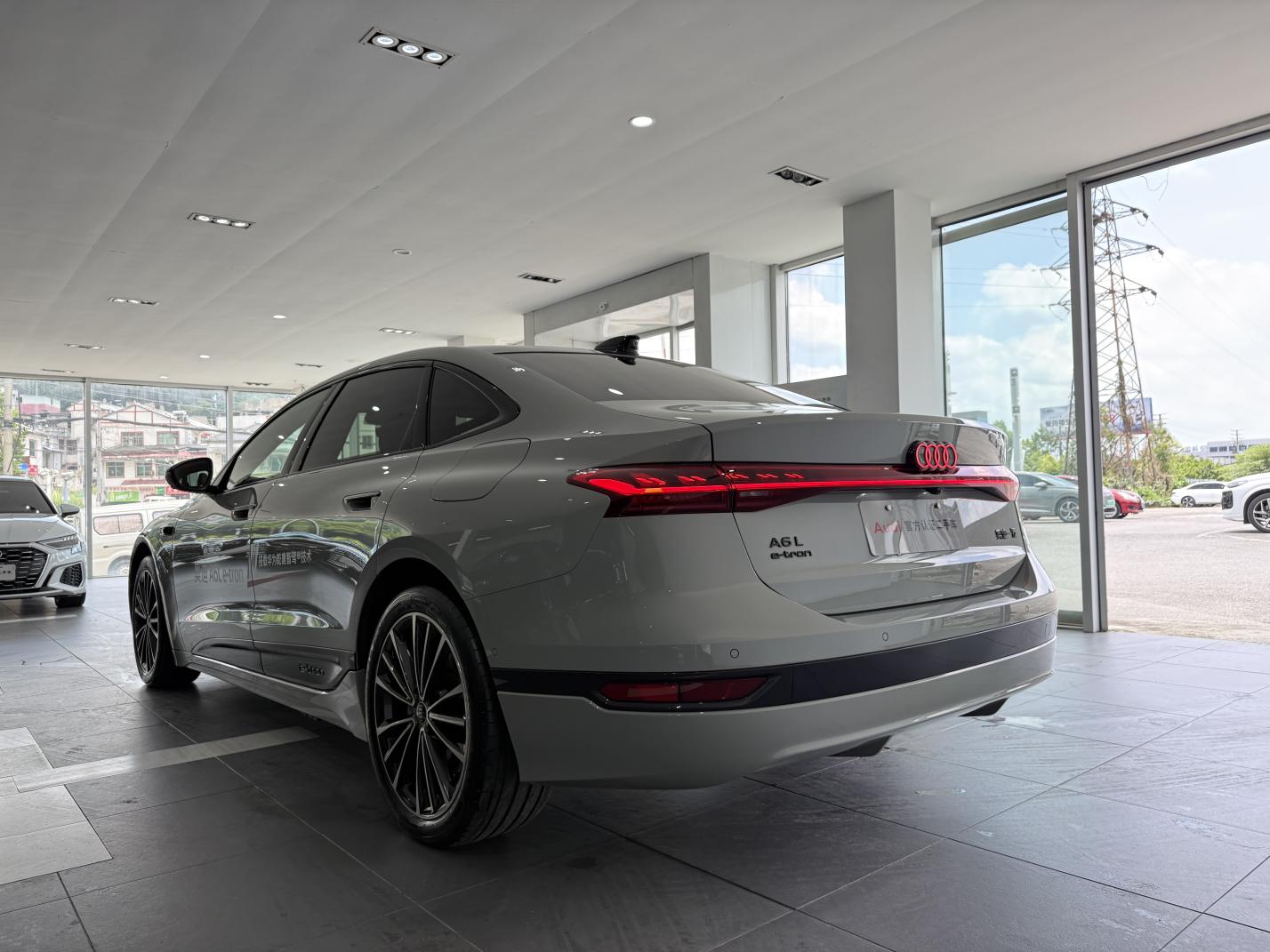 Audi A6L e-tron 2026 thumb 2