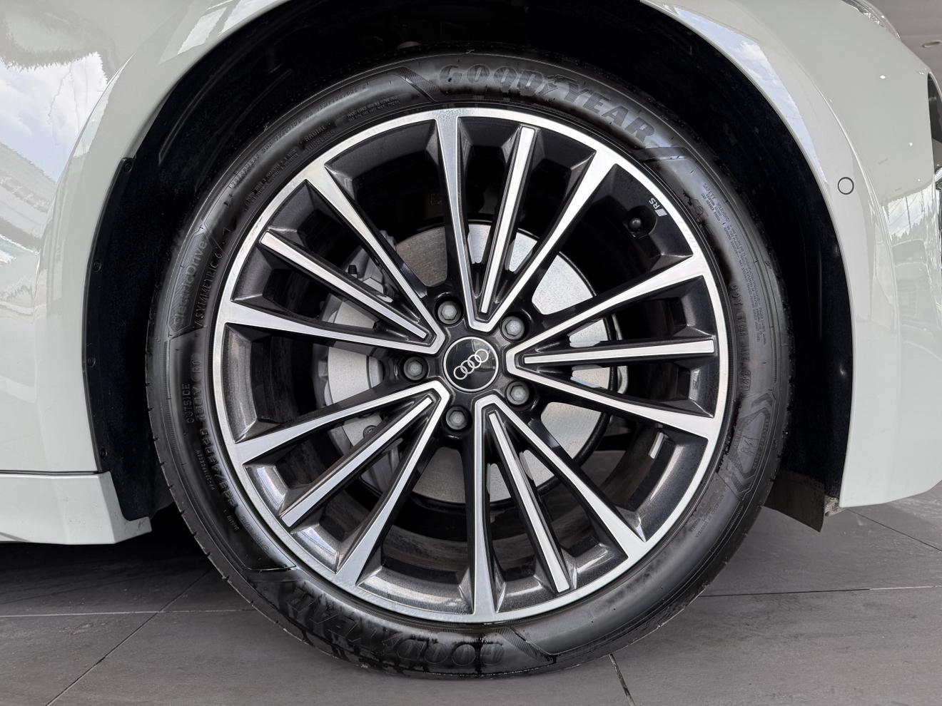 Audi A6L e-tron 2026 thumb 6