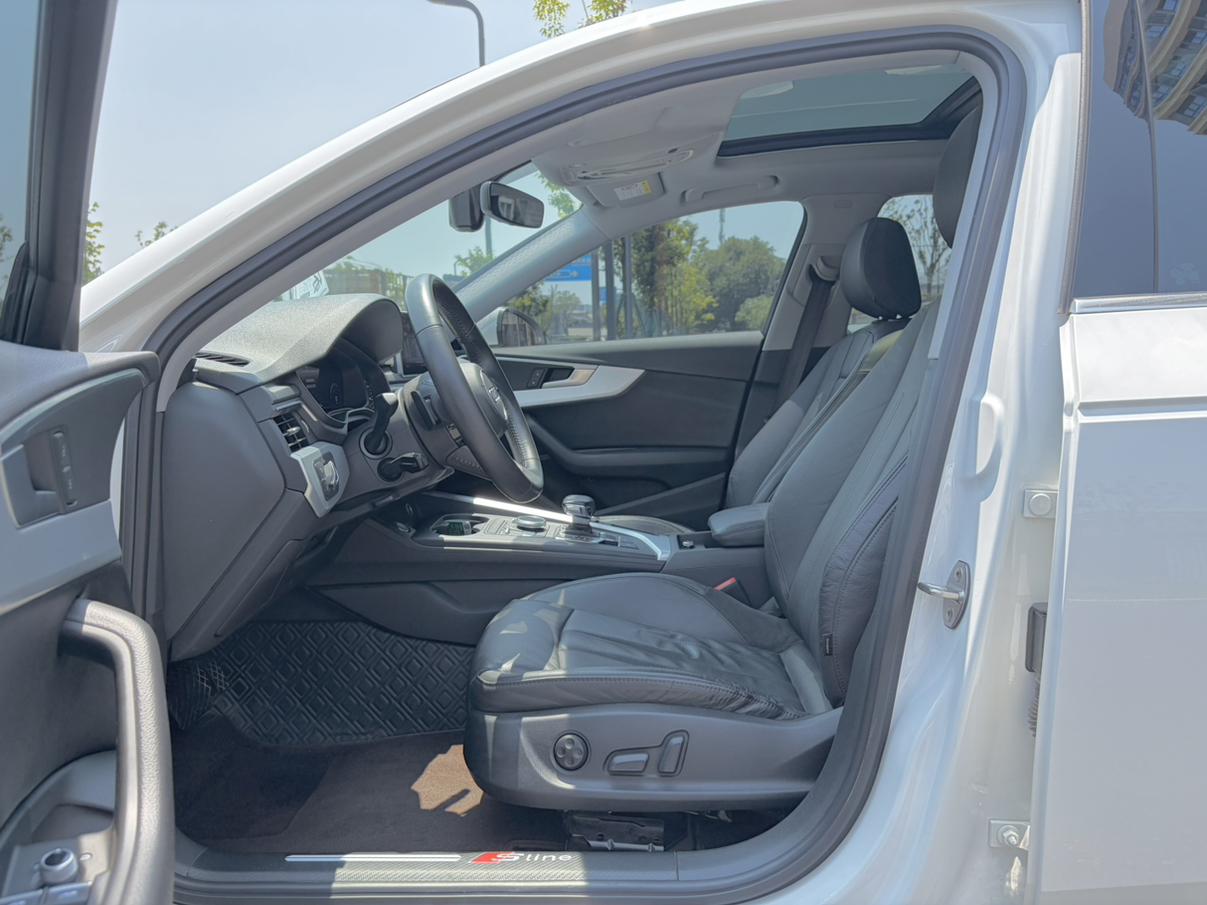 Audi A4 2019 thumb 7