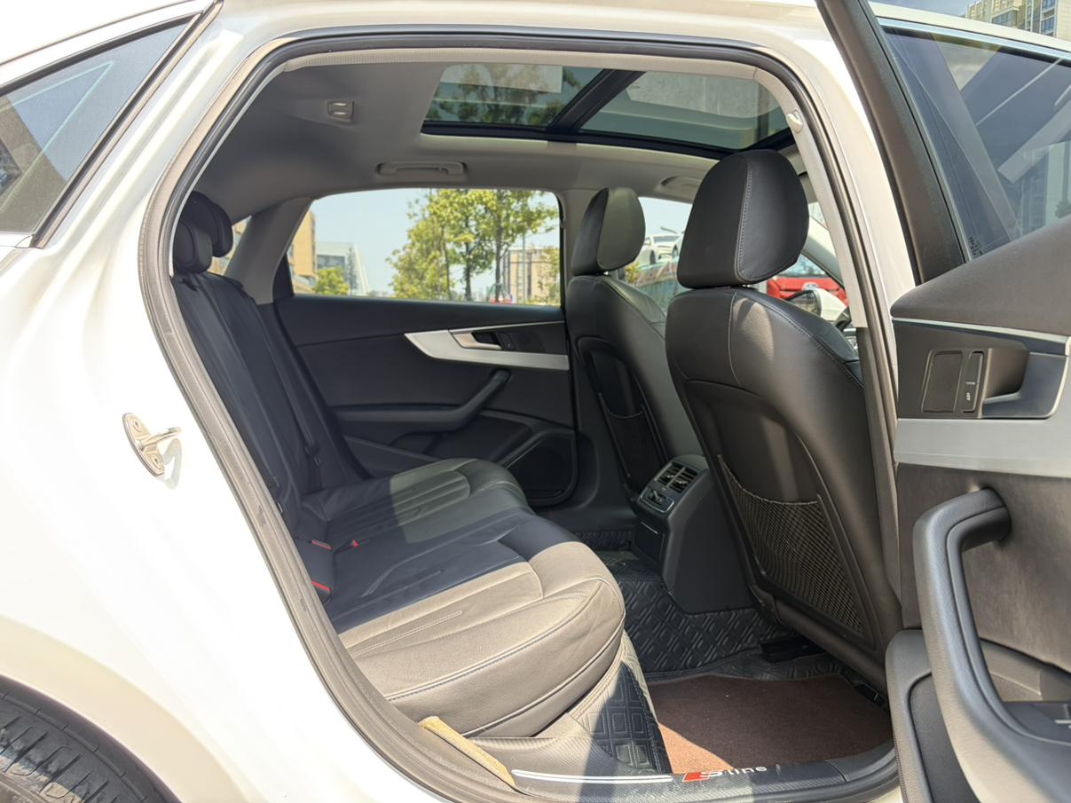 Audi A4 2019 thumb 11