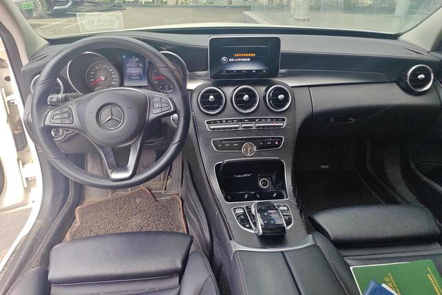 Mercedes-Benz C-Класс 2015 thumb 10