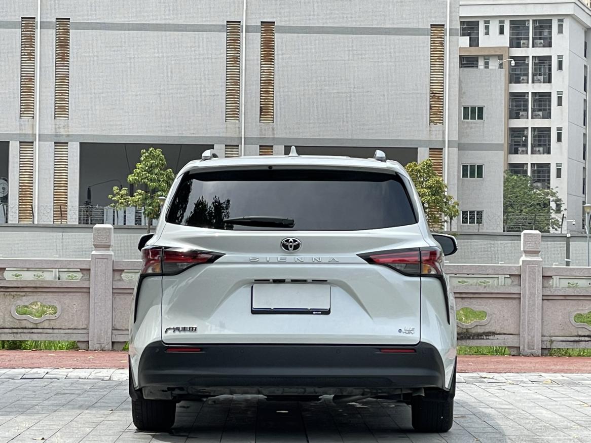 Toyota Sienna 2026 thumb 4