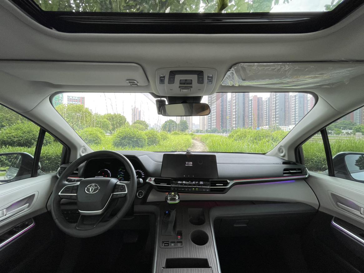 Toyota Sienna 2026 thumb 9