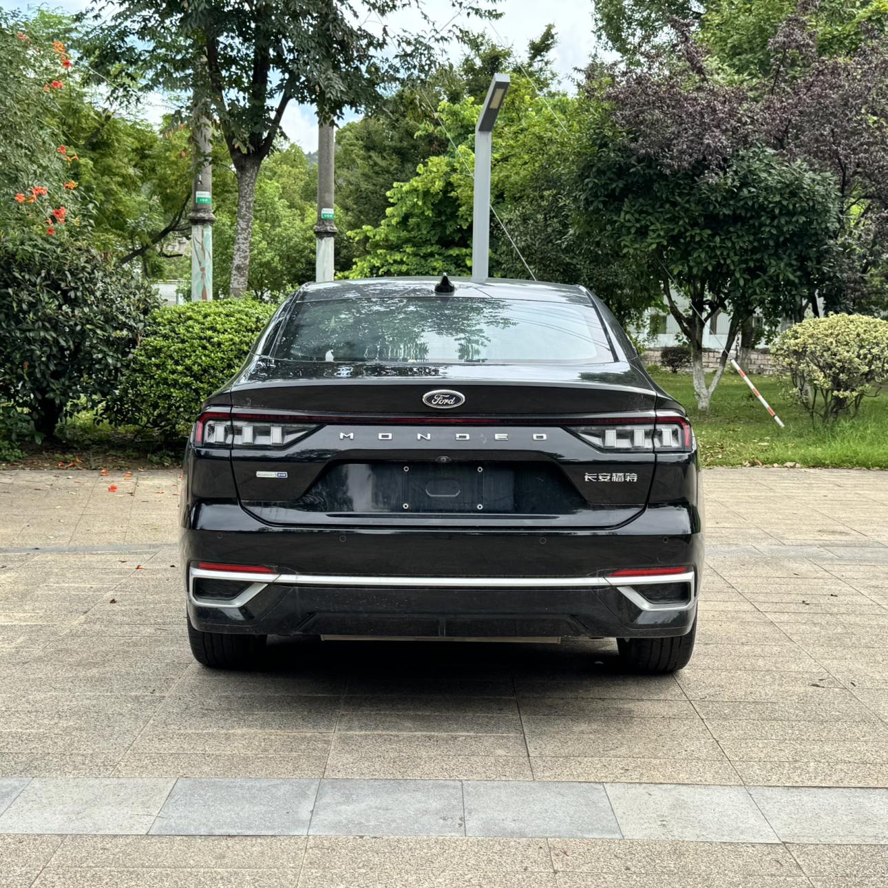 Ford Mondeo 2022 thumb 2