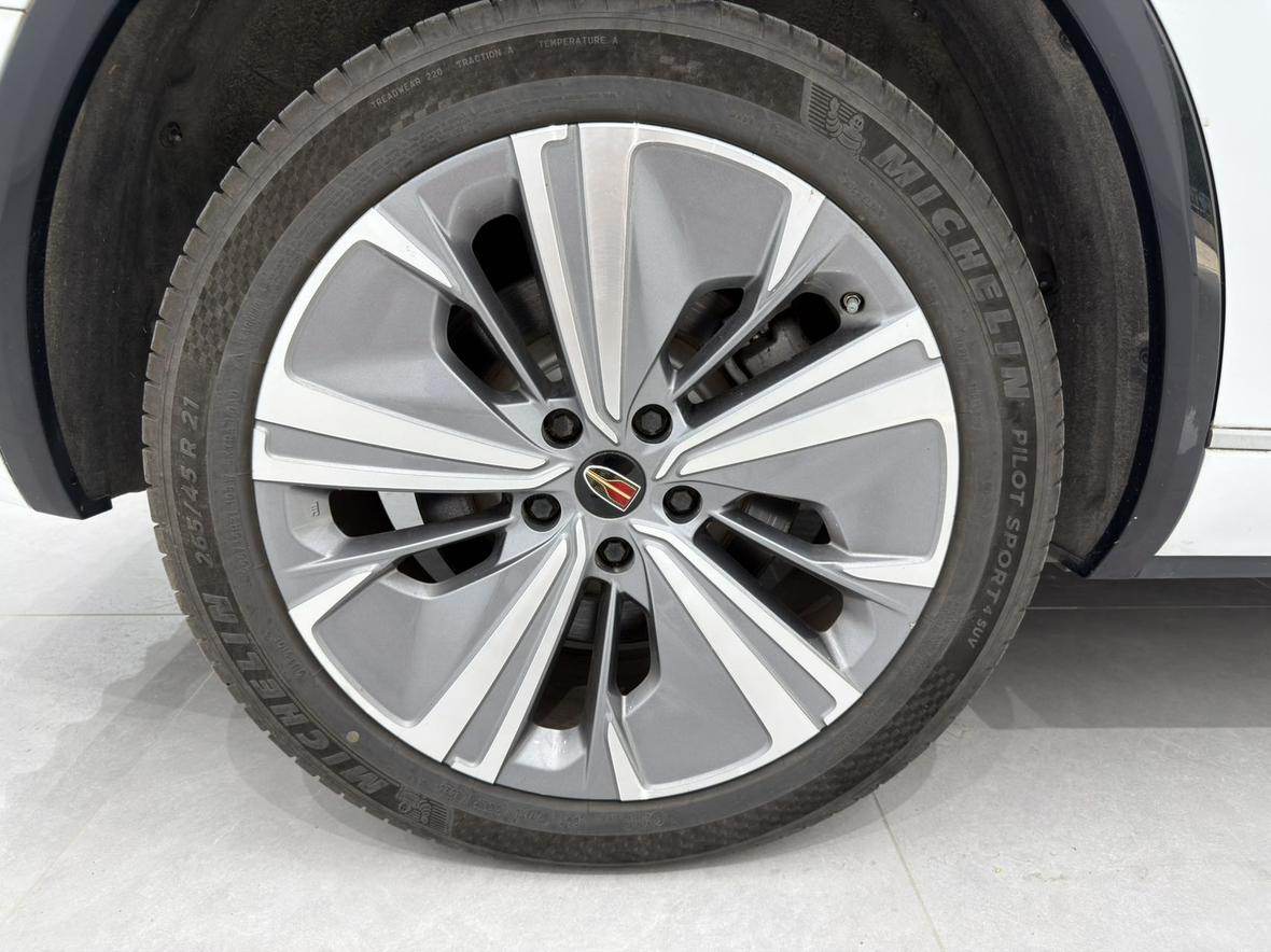 Hongqi E-HS9 2022 thumb 5