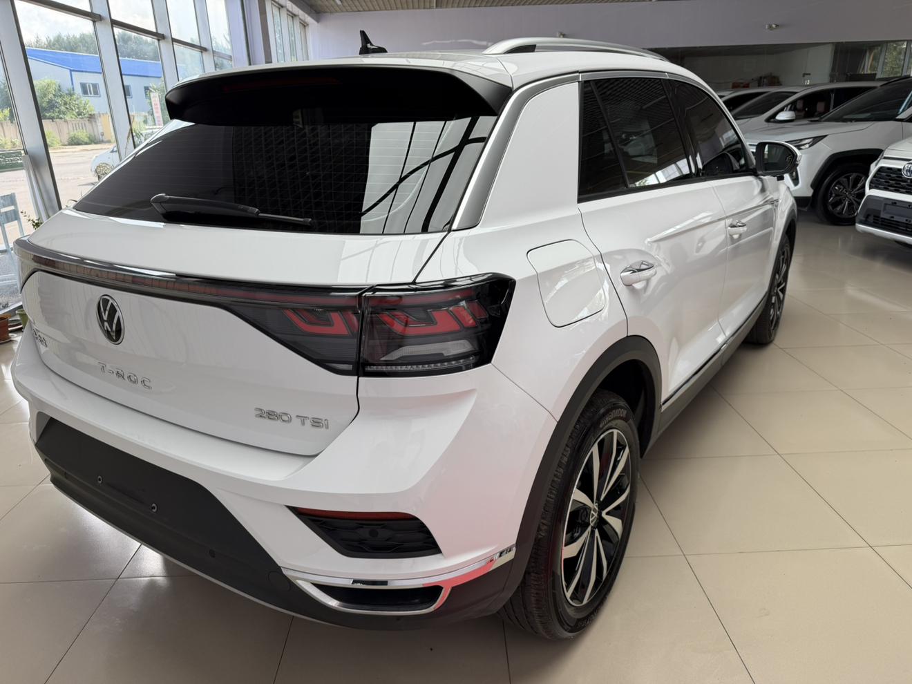 Volkswagen T-Roc 2023 thumb 4