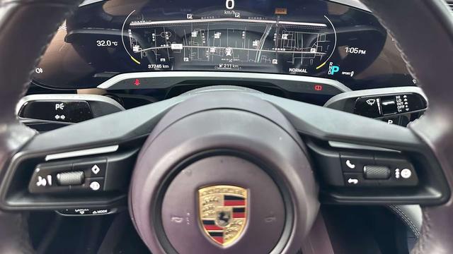 Porsche Taycan 2019 thumb 11
