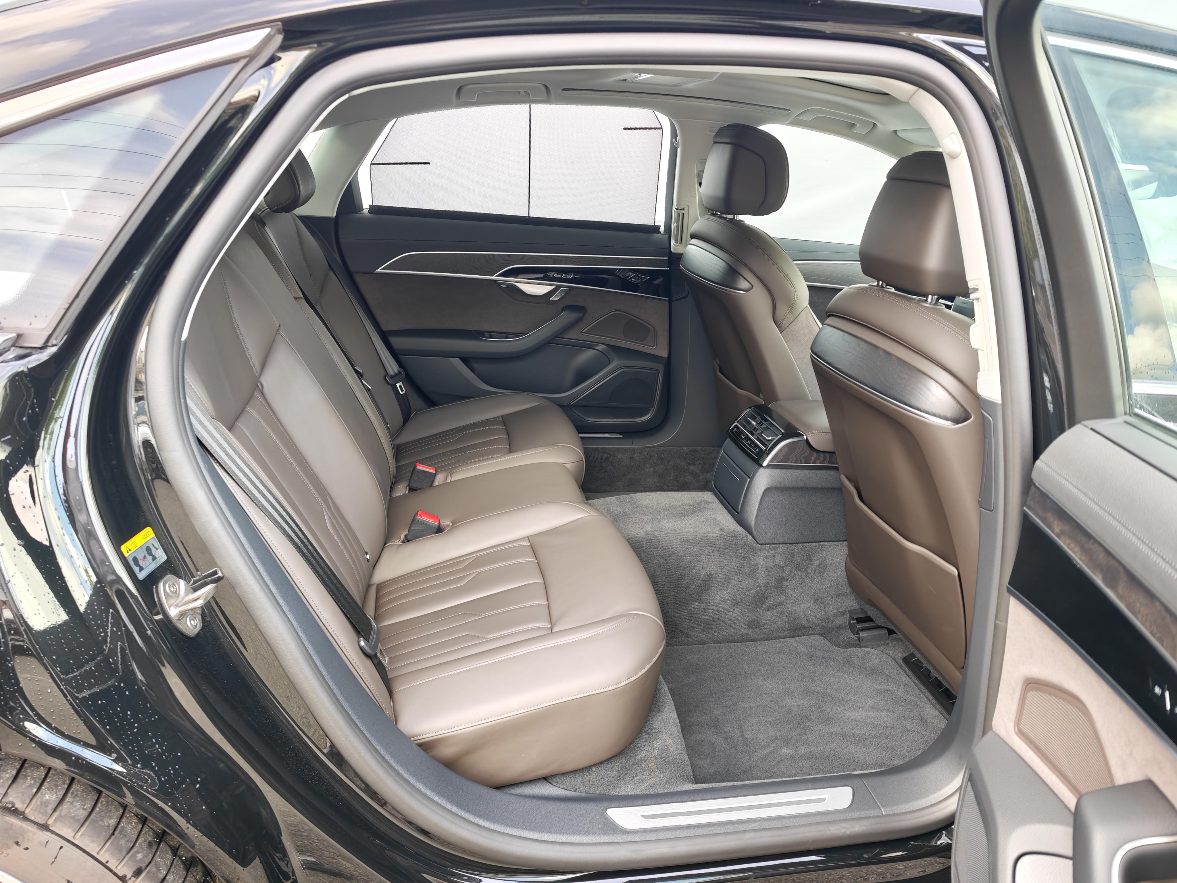 Audi A8 2025 thumb 7