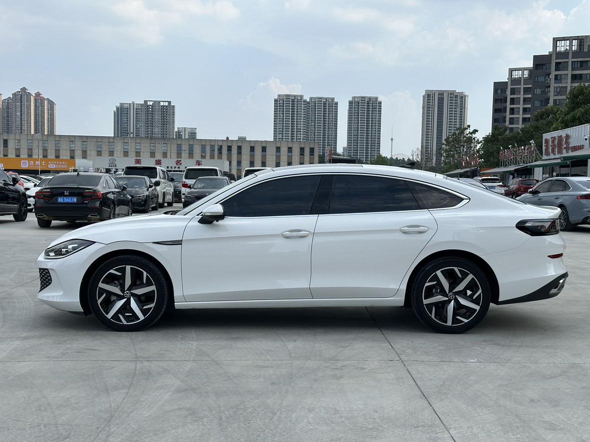 Volkswagen Lamando 2023 thumb 2