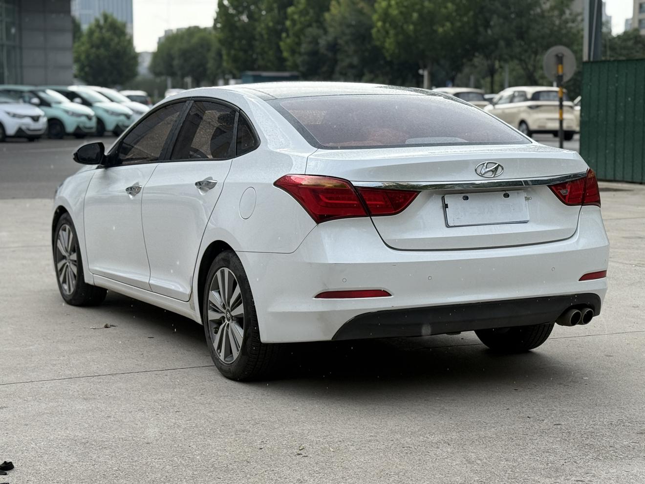 Hyundai Mistra 2014 thumb 12